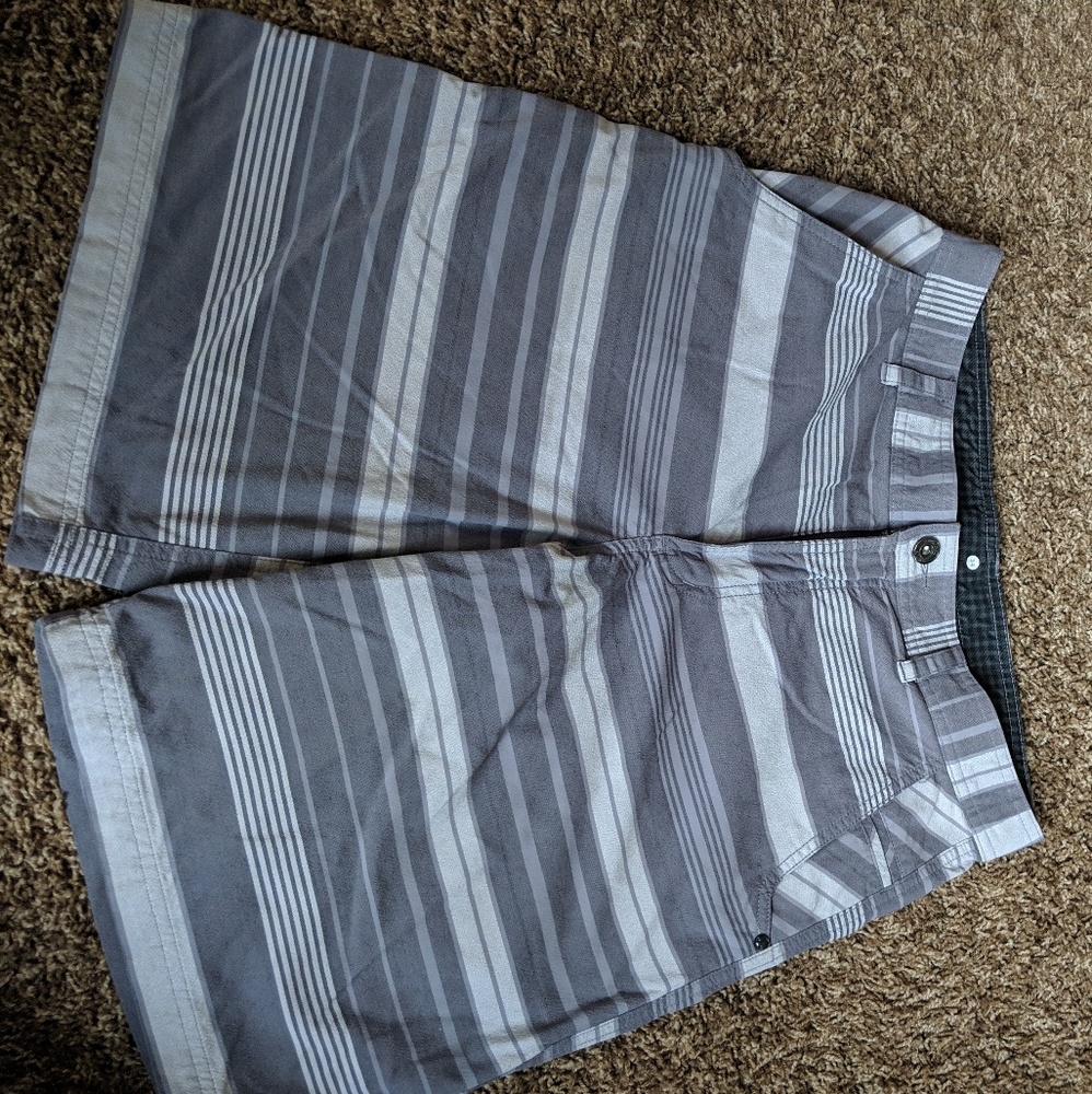 Men's Lululemon shorts 34